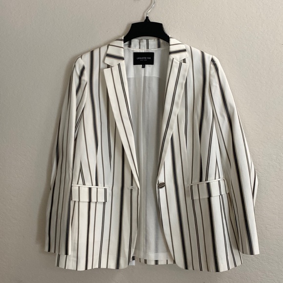 Lafayette 148 New York Jackets & Blazers - Lafayette 148 silk/cotton blazer, size 10.